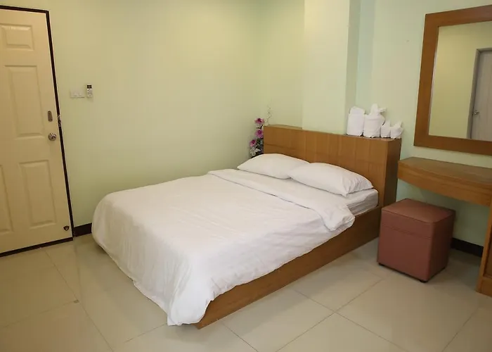 Netprasom Homeplace 汽车旅馆
